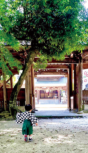 「朝田神社」